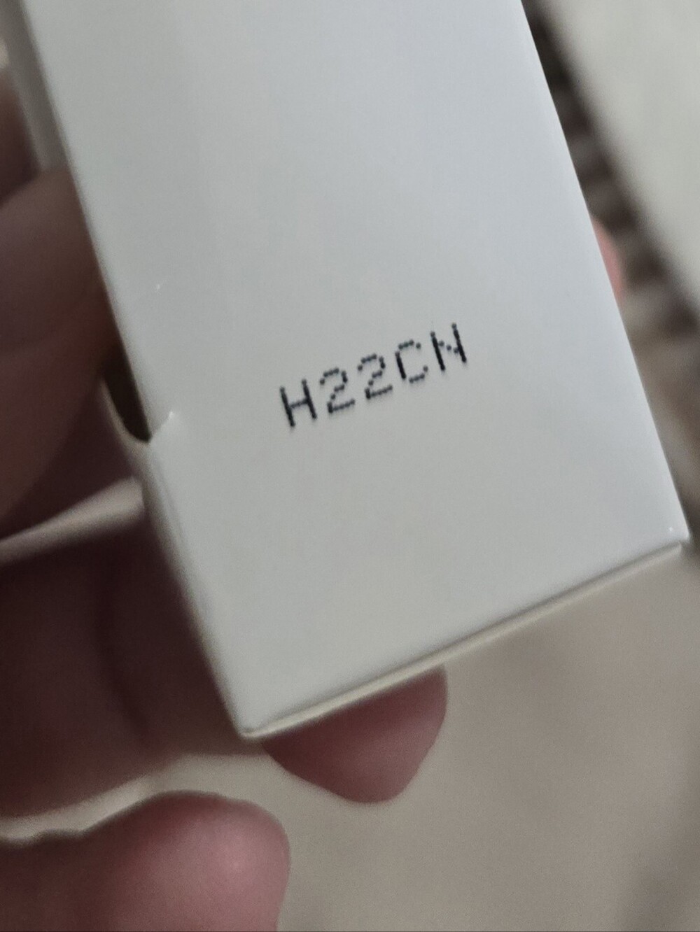 TRULY Hydrating Lip Gloss Box - Picture 6 of 6